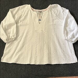 Tommy Bahama White Textured Blouse